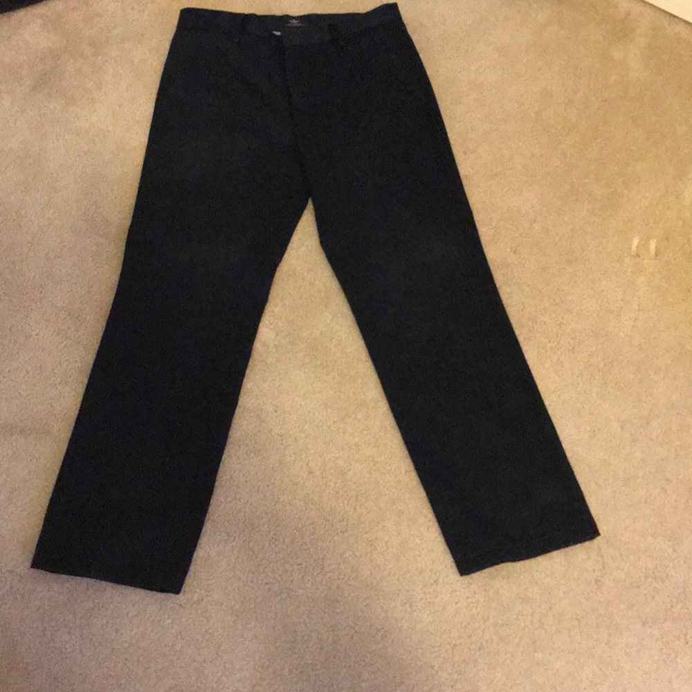 Docker’s Signature Khaki Slim Fit D1
